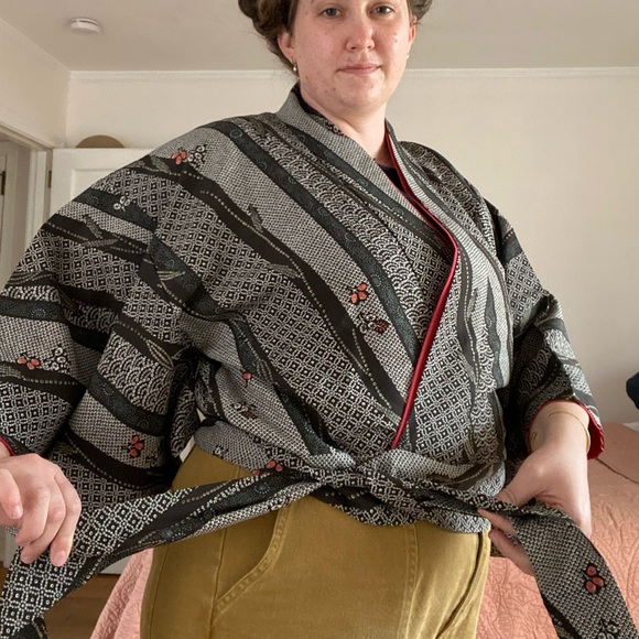Vintage Cropped Kimono - Picture 4 of 8